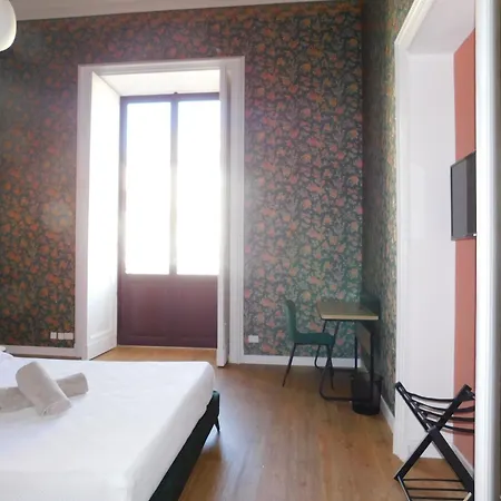 Hibiscus - Etnea Guest house