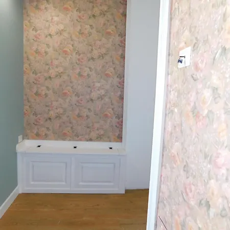 Hibiscus - Etnea Guest house
